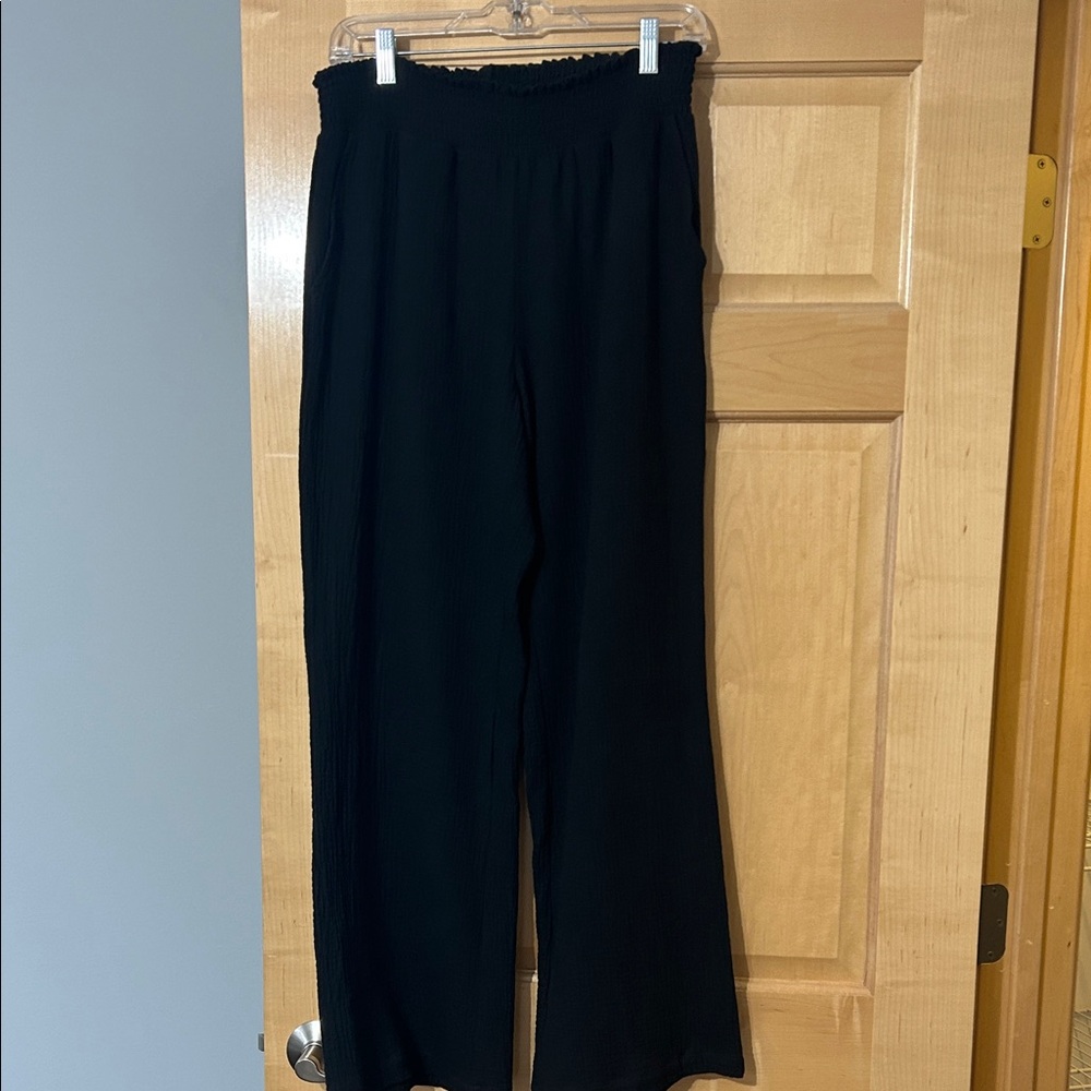 Evereve Black Wide Leg Pants